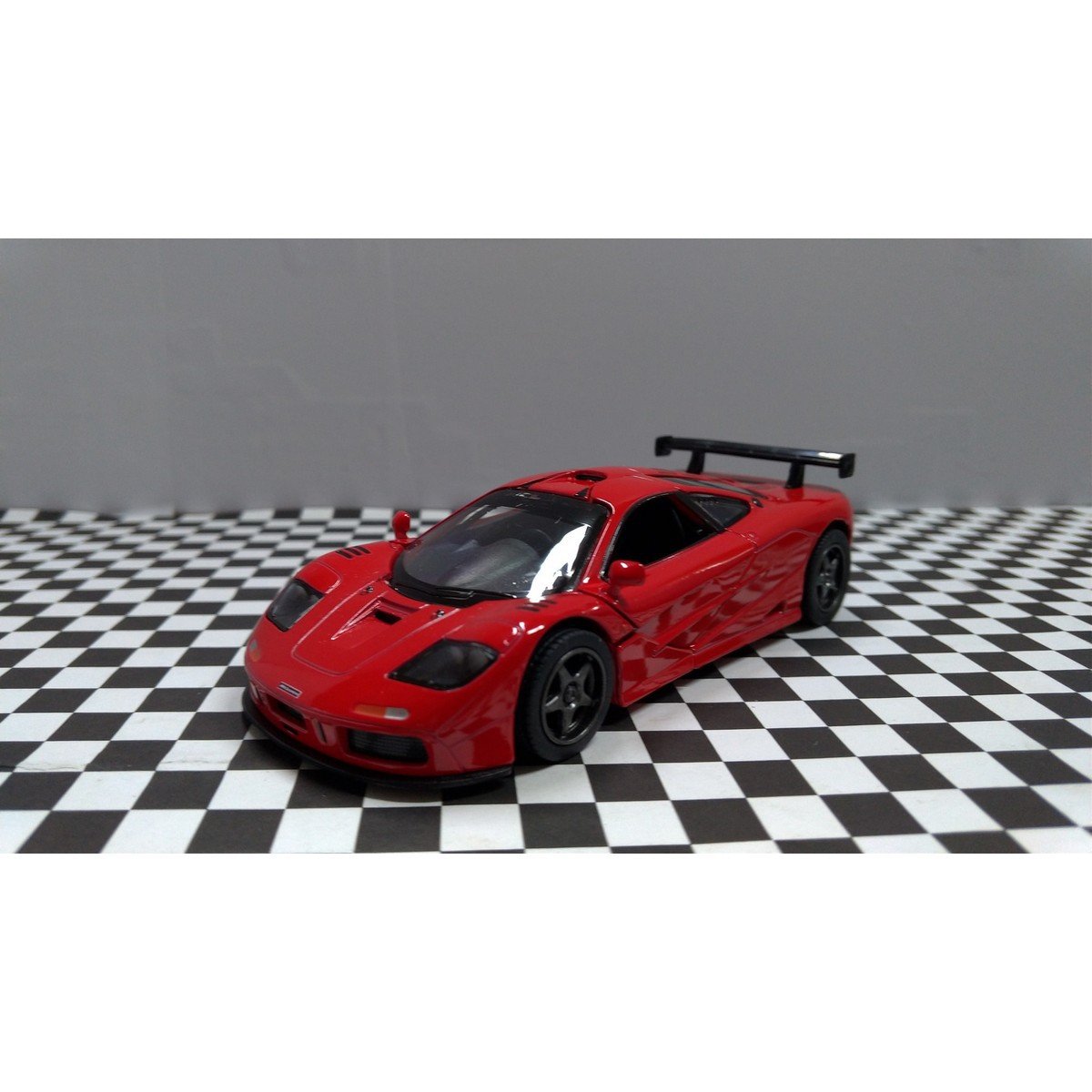 Kinsmart 1995 McLaren F1 GTR 1:34 Diecast Model Toy Car KT5411D- 5 inches