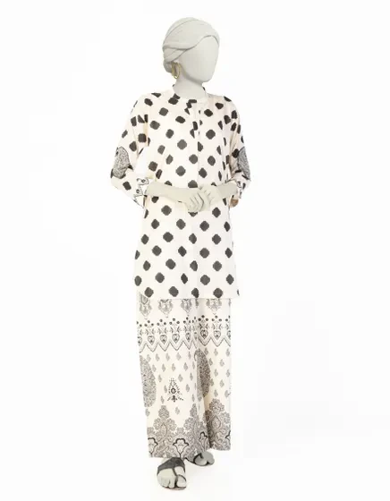 OFF WHITE LAWN EMBROIDERED 2PC STITCHED