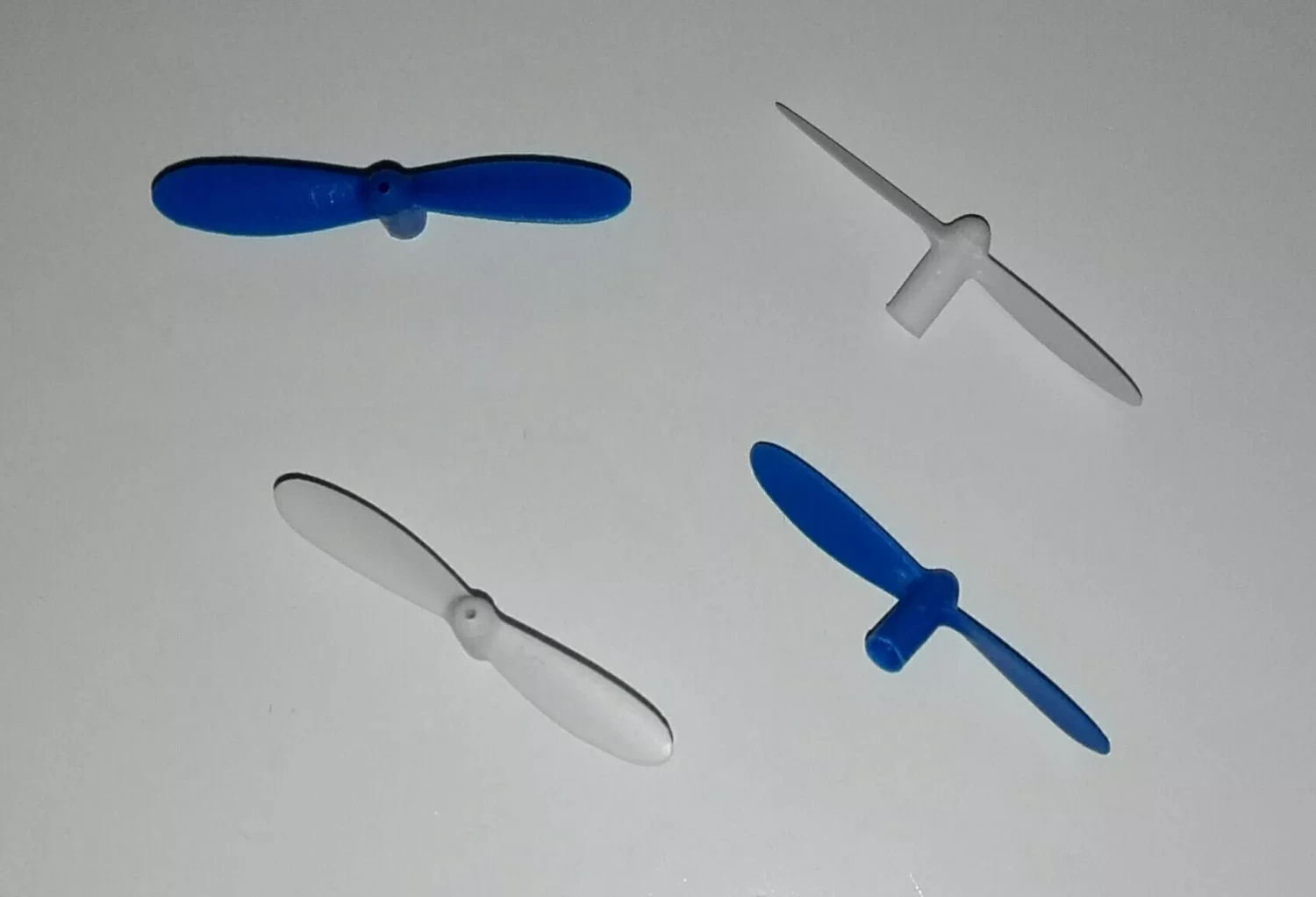 4 pcs Mini Drone Propellers Length 3 cm / 1.3 inch Blade for 0.7mm drone motor