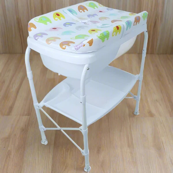 BABY BATH & CHANGING TABLE 2 IN 1