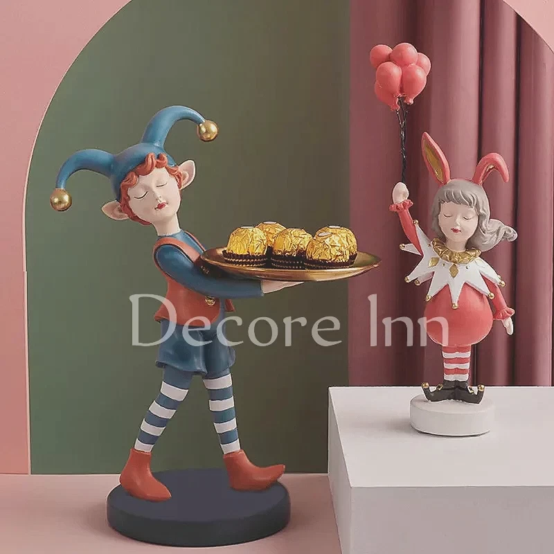 Nordic Elf Character Girl Holding Plate 1