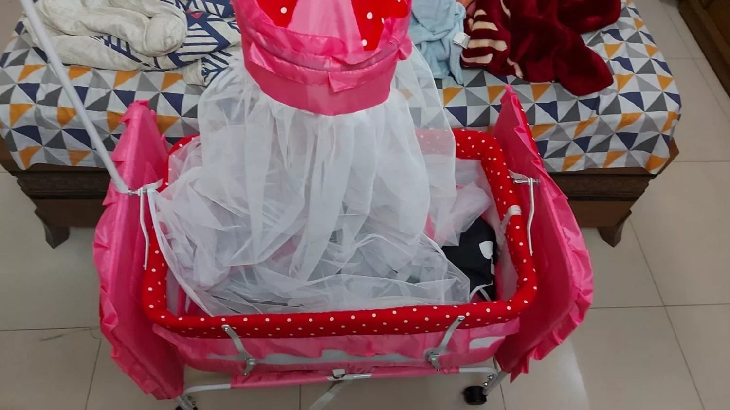 Baby Swing Cot Cradle Dual Stands Support along with Mosquito Net